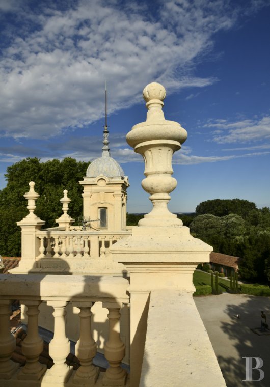 A 19th century chateau open for receptions and holidays to the east of Avignon in the Vaucluse  - photo  n°19